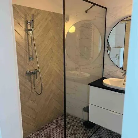 New 1 Bed Apartment With Balcony, Local Amenities Warszawa Eksteriør bilde