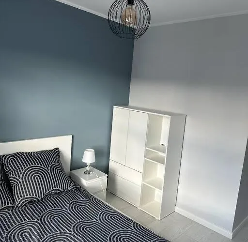 New 1 Bed Apartment With Balcony, Local Amenities