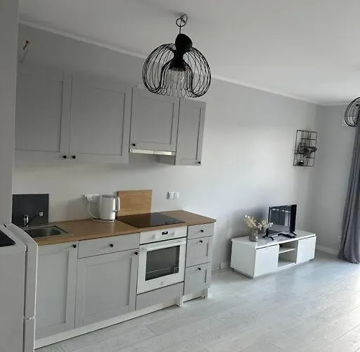 New 1 Bed Apartment With Balcony, Local Amenities