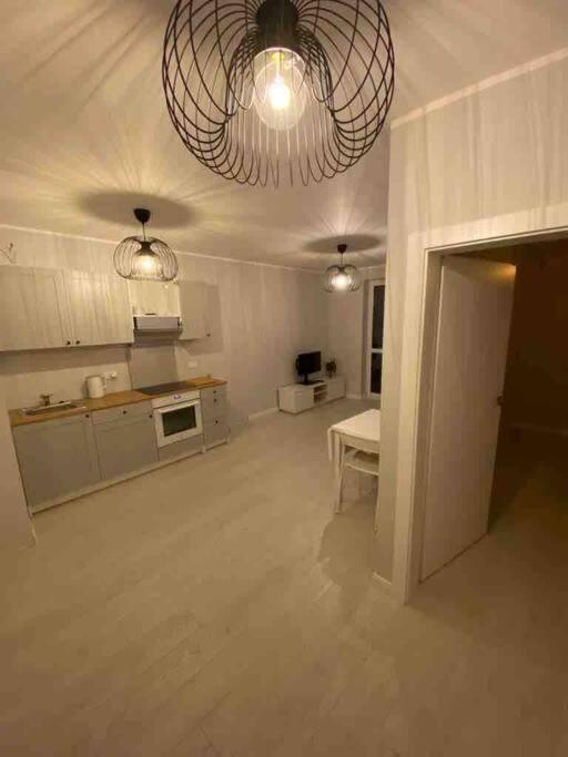 New 1 Bed With Balcony, Local Amenities Warszawa